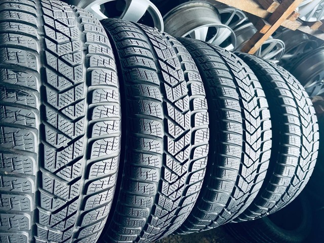 215 60 16 Pirelli Winter Sottozero 3 Шини Резина Зимові б/у