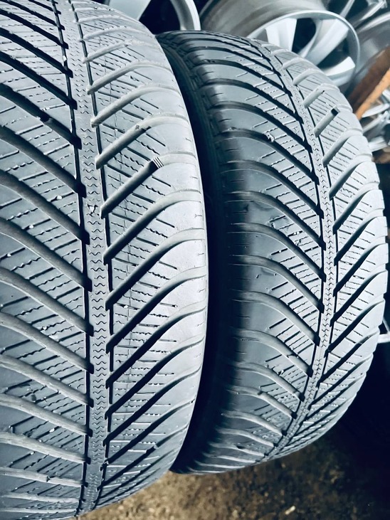 205 60 16 Goodyear Vector 4Seasons