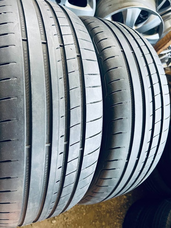 215 45 18 Goodyear EAGLE F1  Літні БУ Шини