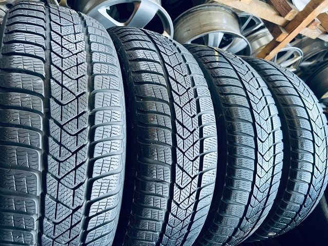 205 60 17 Pirelli Winter Sottozero3 Шини Резина Зимові б/у