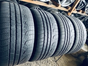 255 40 18 Pirelli Sottozero Winter240