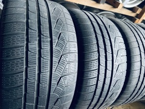 255 40 18 Pirelli Sottozero Winter240. Фото 7