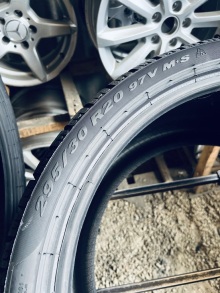 295 30 20 Pirelli Sottozero . Фото 7