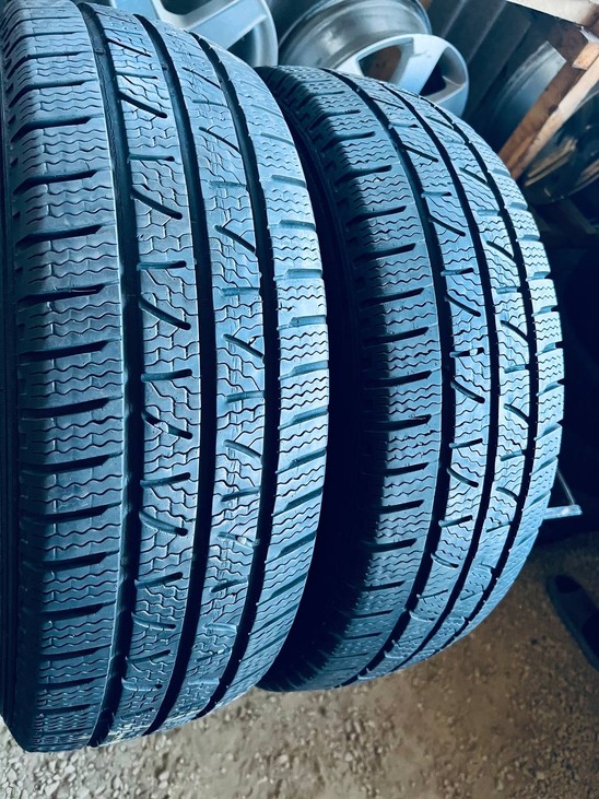 215 65 16C Pirelli Carrier Winter Шини Резина Зимові б/у