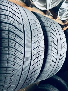305 40 20 Michelin Pilot Alpin SUV