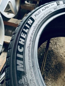 305 40 20 Michelin Pilot Alpin SUV. Фото 9