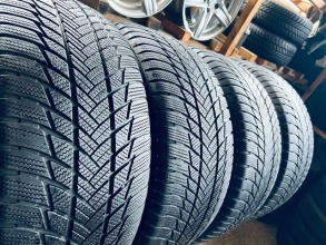275 45 20 Bridgestone Blizzak LM001 RFT