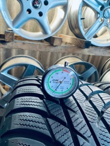 205 60 16 Bridgestone Blizzak LM001 RFT  Шини Резина Зимові б/у. Фото 6