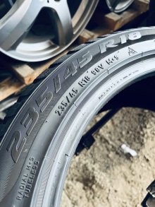 235 45 18 Pirelli Sottozero 3 . Фото 12