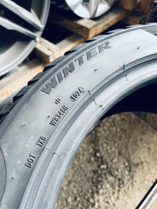 235 45 18 Pirelli Sottozero 3 . Фото 13