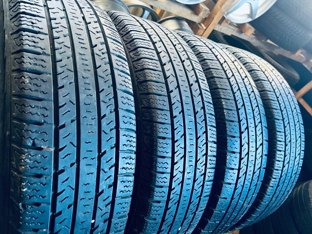 235 80 17 LT Nexen Roadian HTX [3321]