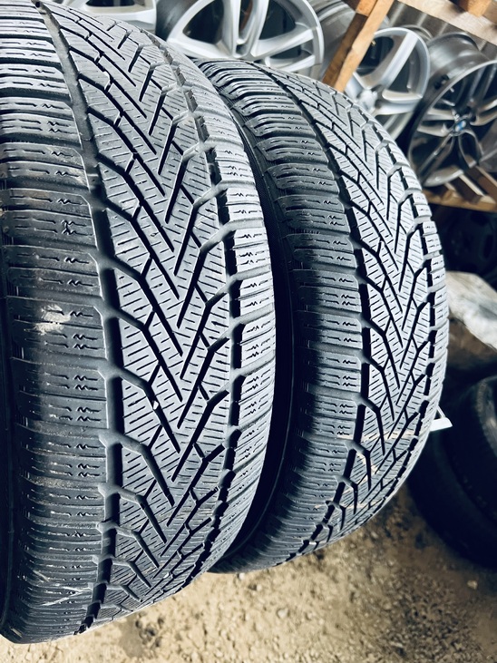 205 55 16 Semperit Speed-Grip2  Шини Резина Зимові б/у