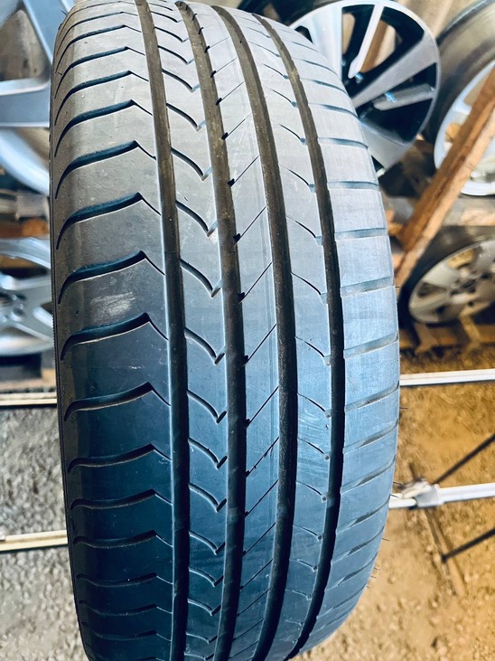 215 60 16 Goodyear EfficientGr/p [5019]