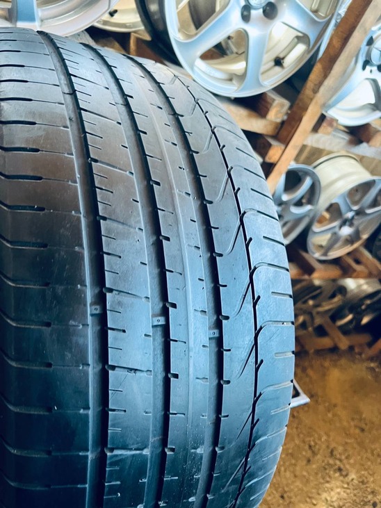 295 40 21 Pirelli PZero [0919] 
