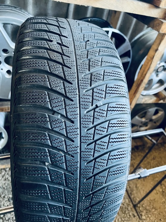 205 55 16 Bridgestone Blizzak LM001 [4116]