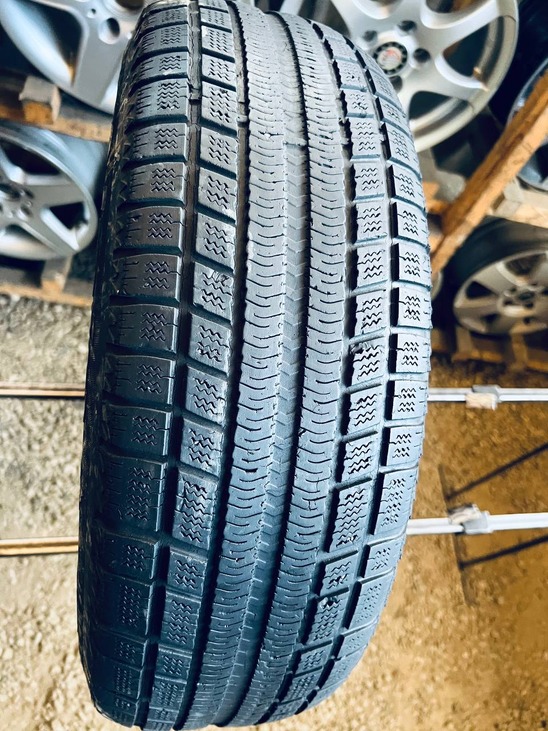 205 65 15 Michelin Alpin 