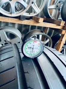 225 40 18 Dunlop SP Sport Maxx GT . Фото 4