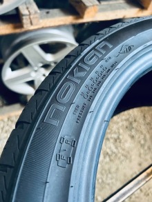 225 45 17 Nokian WR . Фото 5