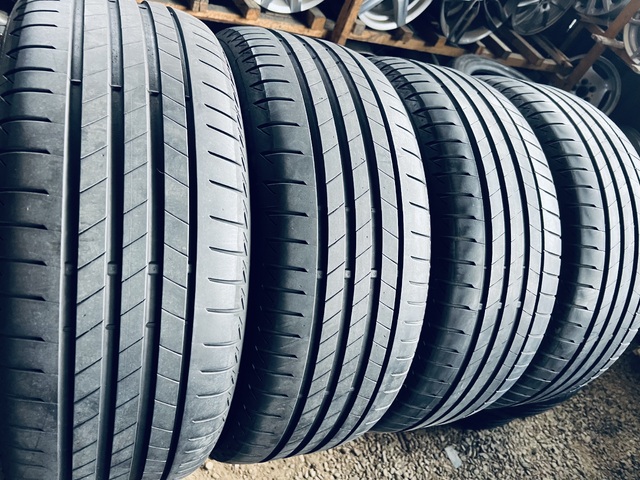 225 45 18 Bridgestone Turanza T005  