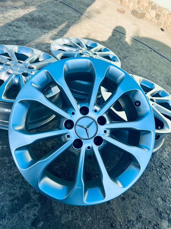 Оригінальні Диски Mercedes R17 5x112 6,5J ET38 W205 GLA W156 W212 W213
