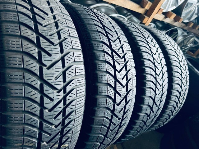 195 55 17 Pirelli SnowControl Winter 210 Serie3  [2024] Зимові б/у Шини