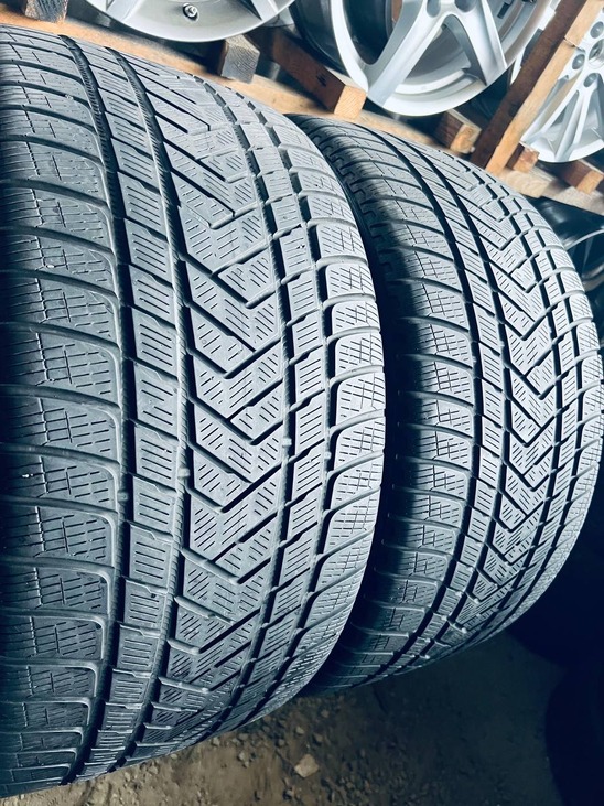 305 40 20 Pirelli Scorpion Winter RFT[22-23] Зимові б/у Шини