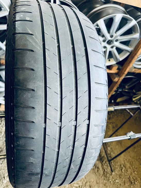225 50 17 Bridgestone Turanza T005 [0522] 