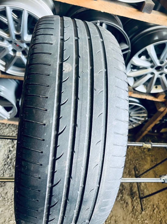 235 60 18 Bridgestone Dueler HP Sport [0120] 
