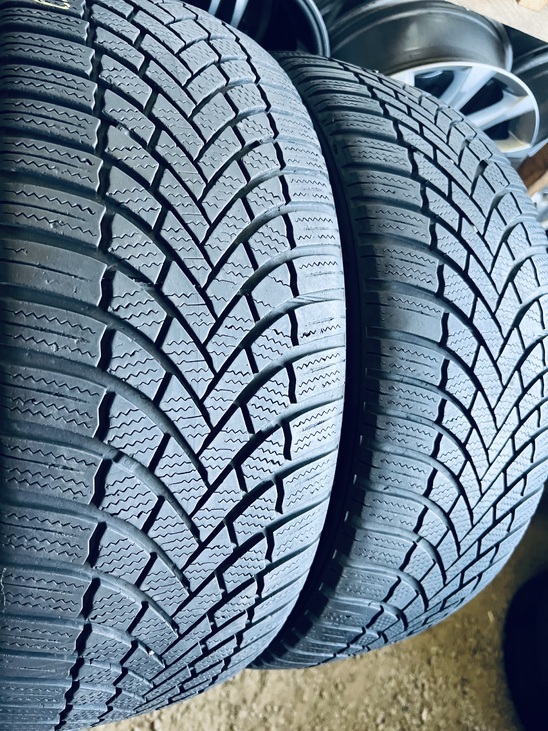 225 45 19 Bridgestone Blizzak LM005[3222]