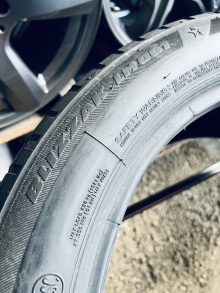 225 50 18 Bridgestone Blizzak LM001 RFT. Фото 5