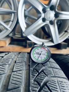 235 50 19 Pirelli P Zero Winter . Фото 6