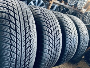Шини Резина Зимові 23Рік 225 55 17 Bridgestone Blizzak LM001