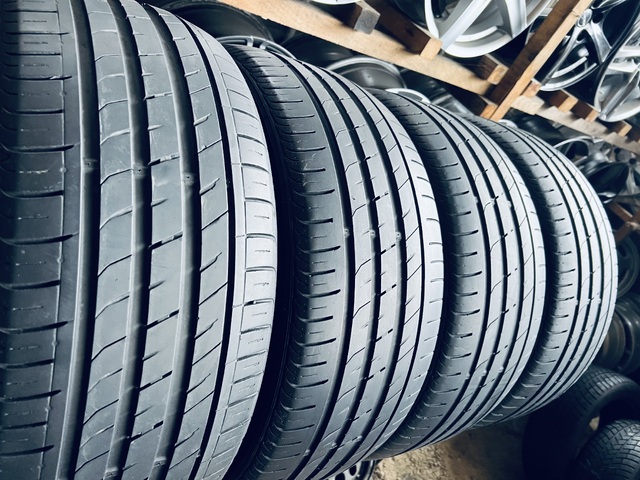 245 40 19 Nexen NFera SU1 