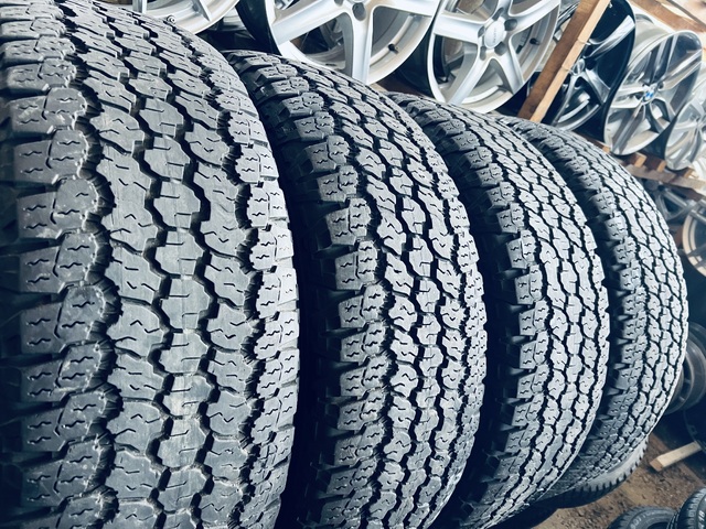 255 70 18 Goodyear Wrangler All-Terrain 