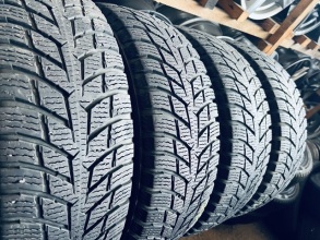 205 65 16C Nokian Snowproof C