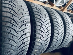 225 65 17 Kumho WinterCraft SUV WS31 