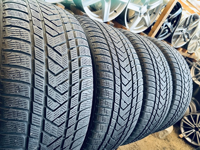 285 45 20 Pirelli Scorpion Winter