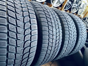 255 50 19 Bridgestone Blizzak LM25 4x4