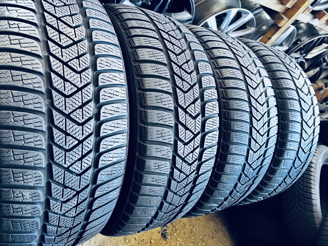 225 45 18 Pirelli Sottozero 3