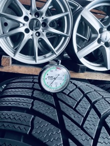 255 55 18 Bridgestone Blizzak LM005. Фото 5