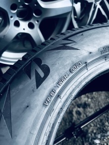 255 55 18 Bridgestone Blizzak LM005. Фото 9