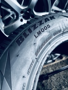 255 55 18 Bridgestone Blizzak LM005. Фото 8