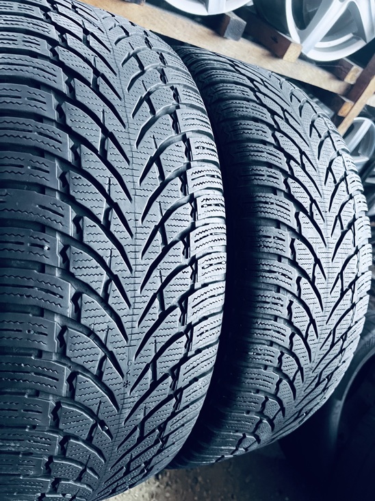 235 50 19 Nokian WR SUV4