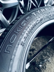 235 50 19 Nokian WR SUV4. Фото 7