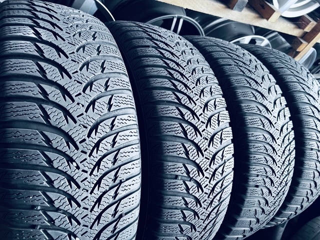 215 65 16 Kumho Winter Craft WP51