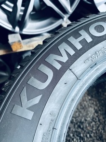 215 65 16 Kumho Winter Craft WP51. Фото 8