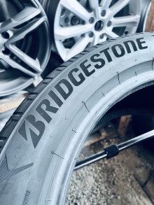 275 45 20 Bridgestone Potenza Sport . Фото 7