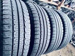 215 70 15C Michelin Agilis Camping