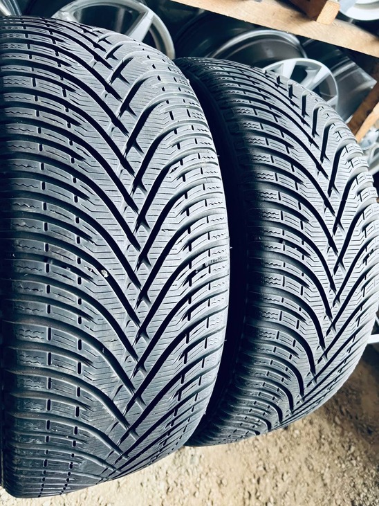 235 45 18 BFGoodrich g-Force Winter