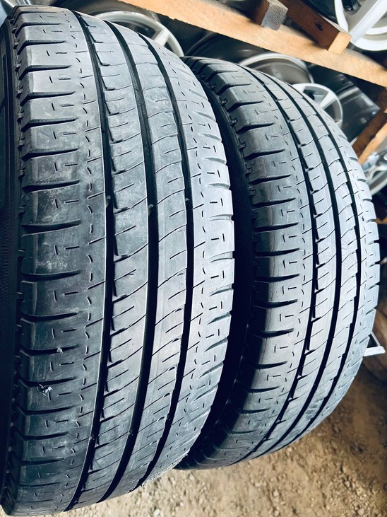 215 60 17C Michelin Agilis